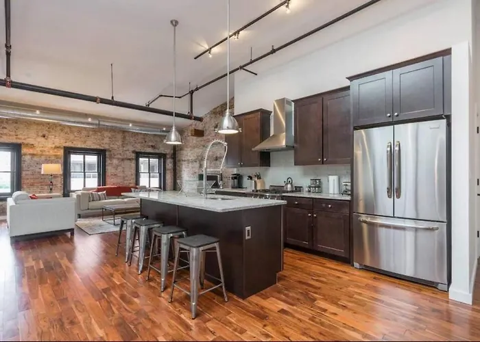 Luxurious Million Dollar Penthouse With Elevator And Parking