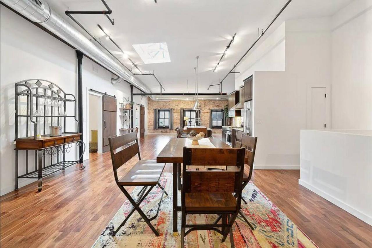 Luxurious Million Dollar Penthouse With Elevator And Parking Holiday home Philadelphia